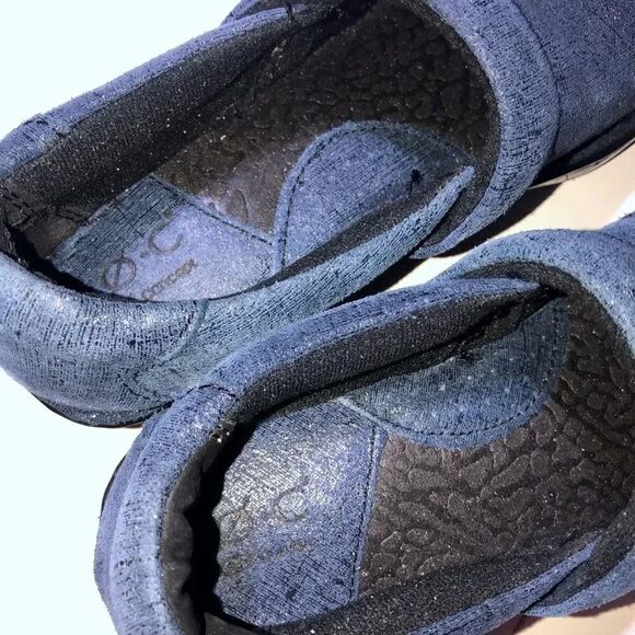 B.O.C. Blue Shimmer Slip On Clog Wedge Sneaker With Woodgrain Heel Size 6 - Picture 5 of 8